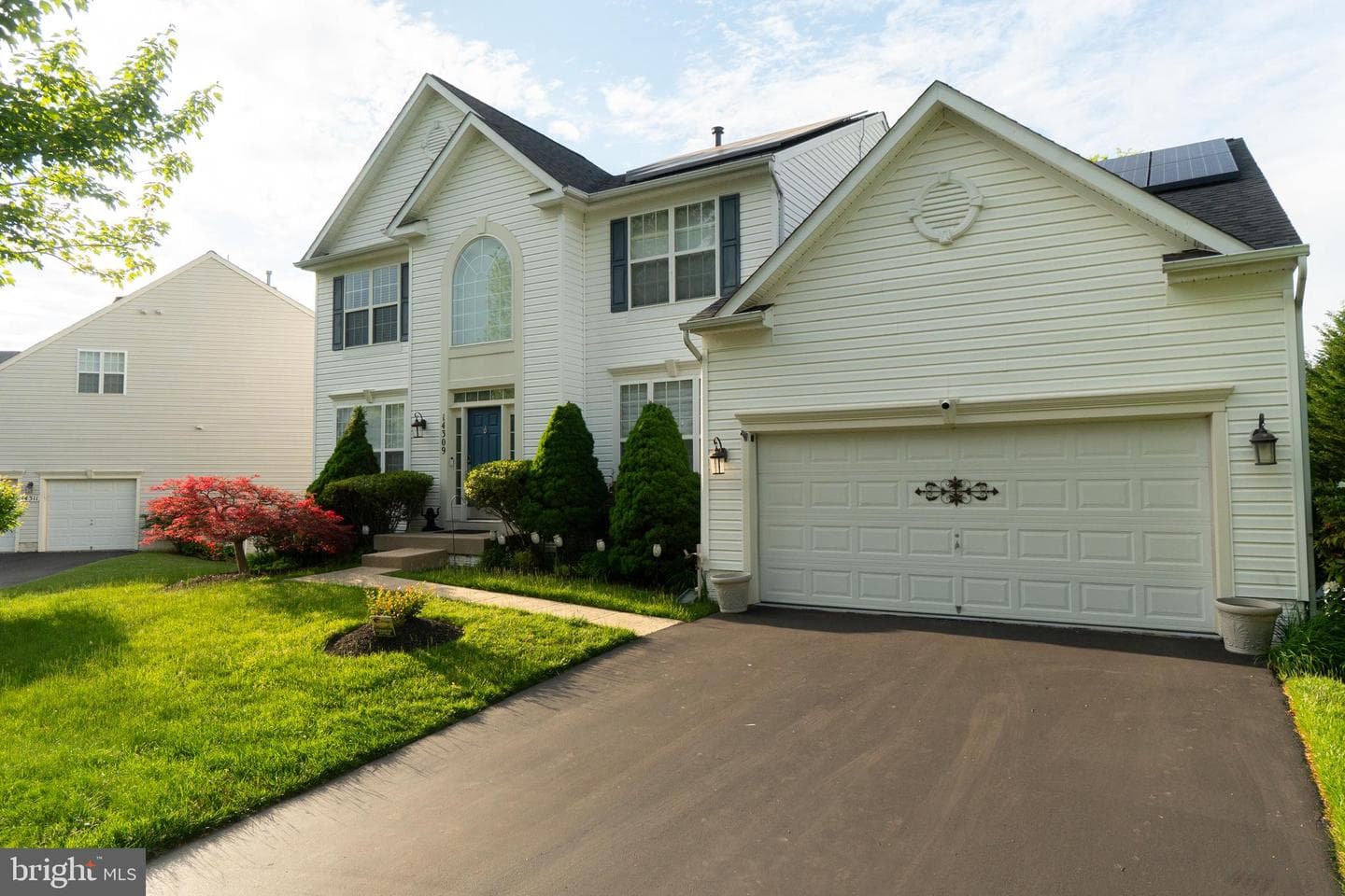 14309 Kings Crossing Boulevard photo 2