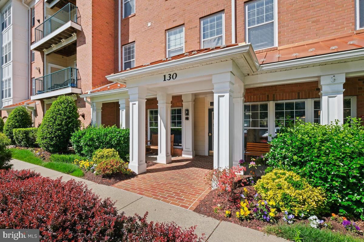 130 Chevy Chase Street #404