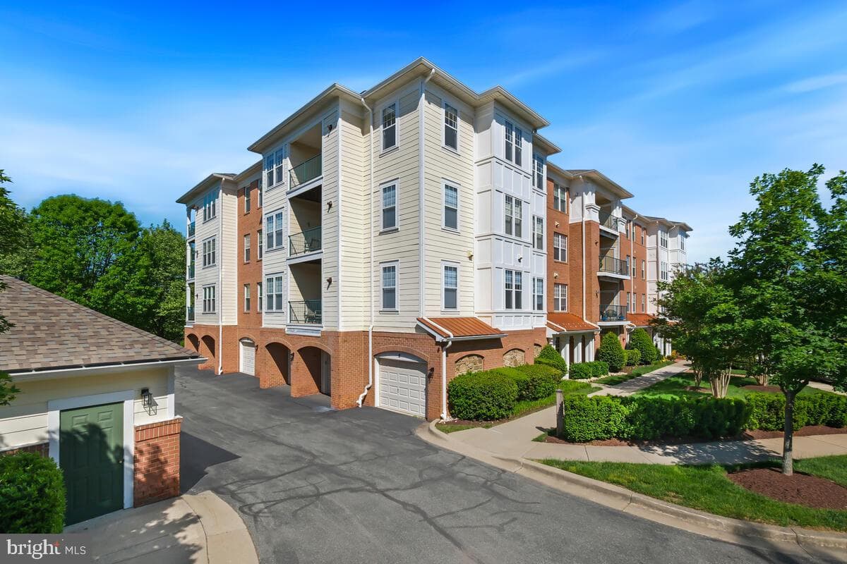 130 Chevy Chase Street #404 photo 2