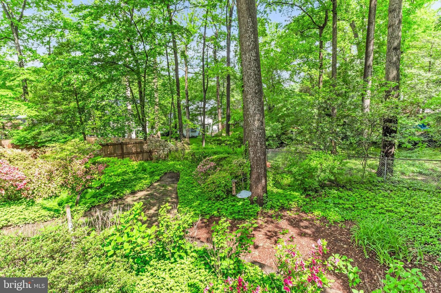 1529 Red Oak Drive photo 32