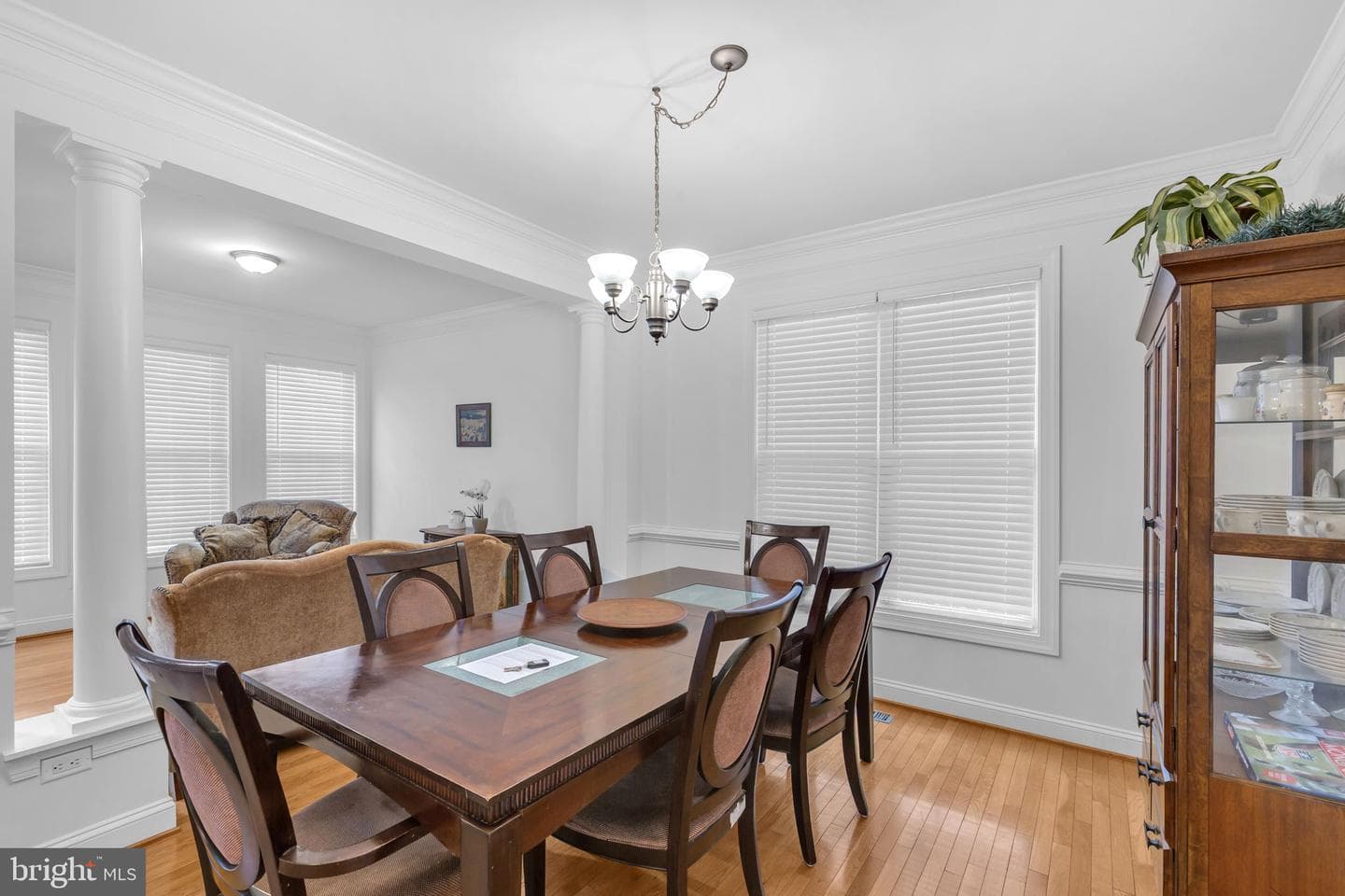 1010 Hollywood Avenue photo 3