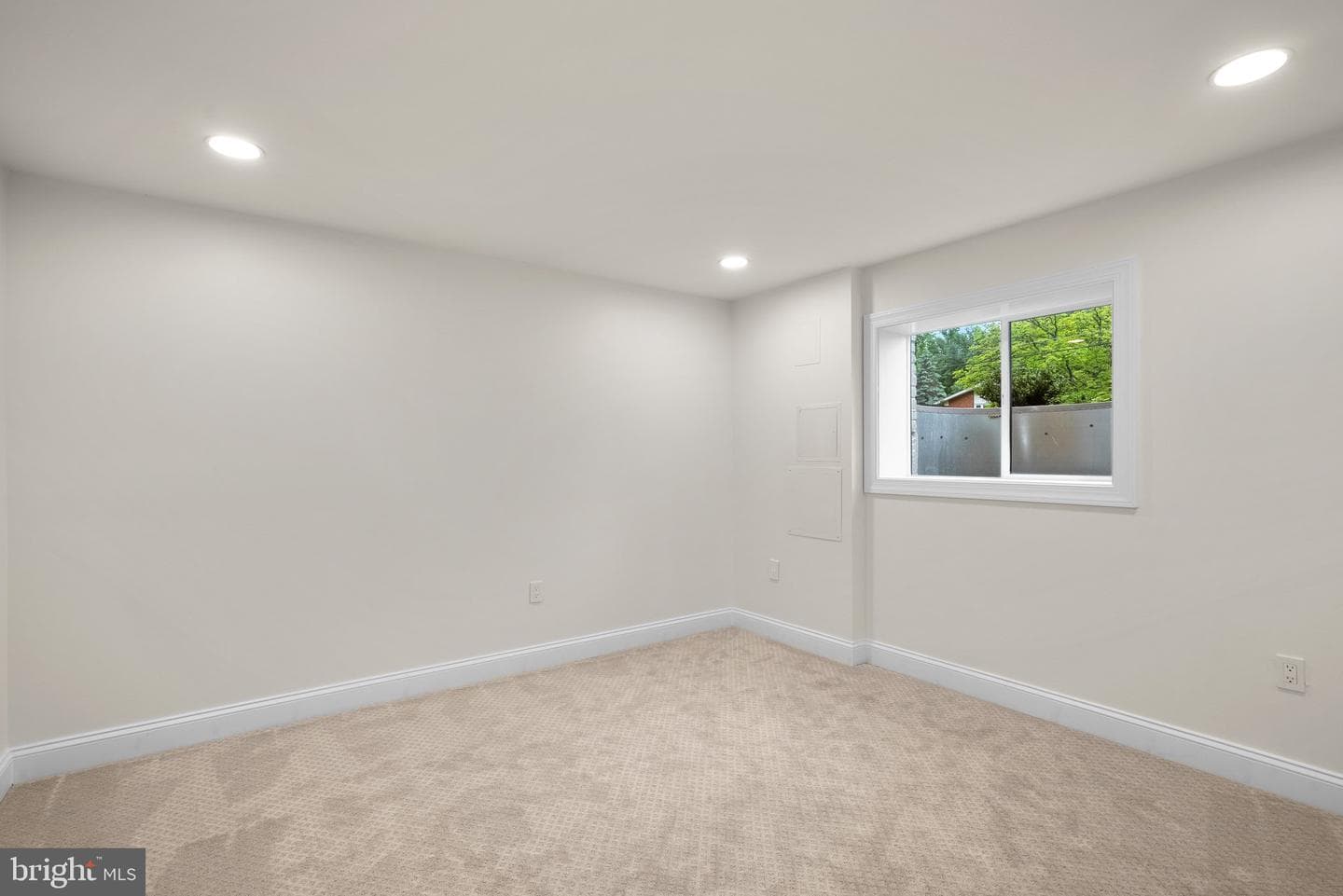 11513 Orebaugh Avenue photo 35