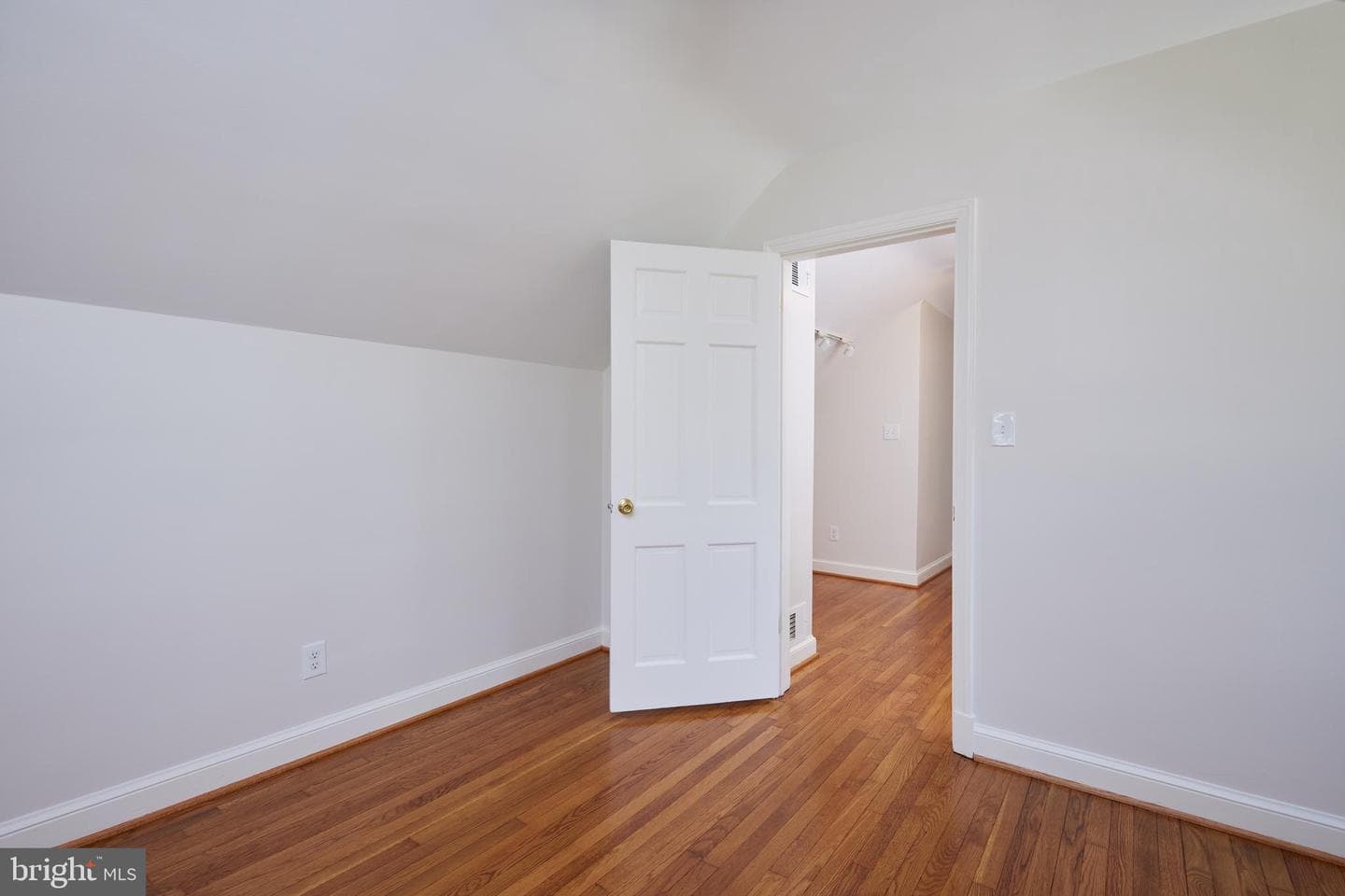 5610 Parkston Road photo 31