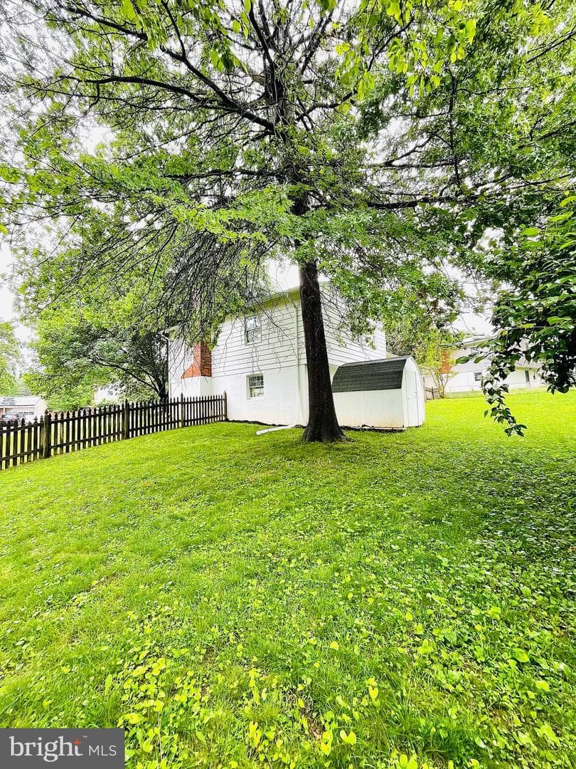 12112 Bayswater Road photo 18