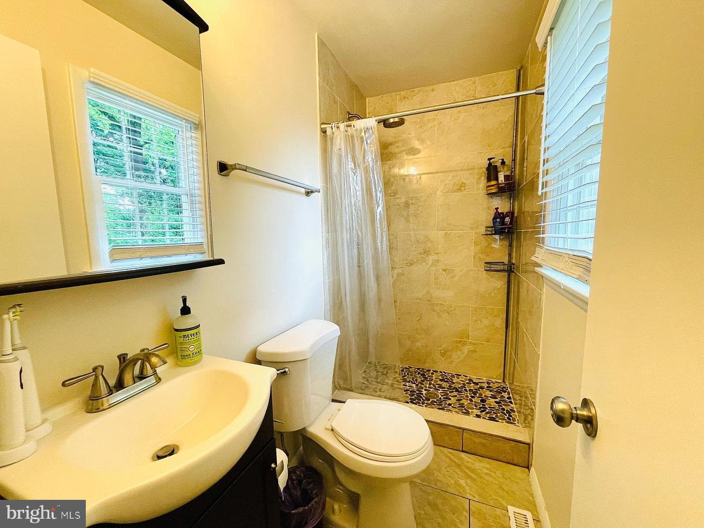 12112 Bayswater Road photo 8