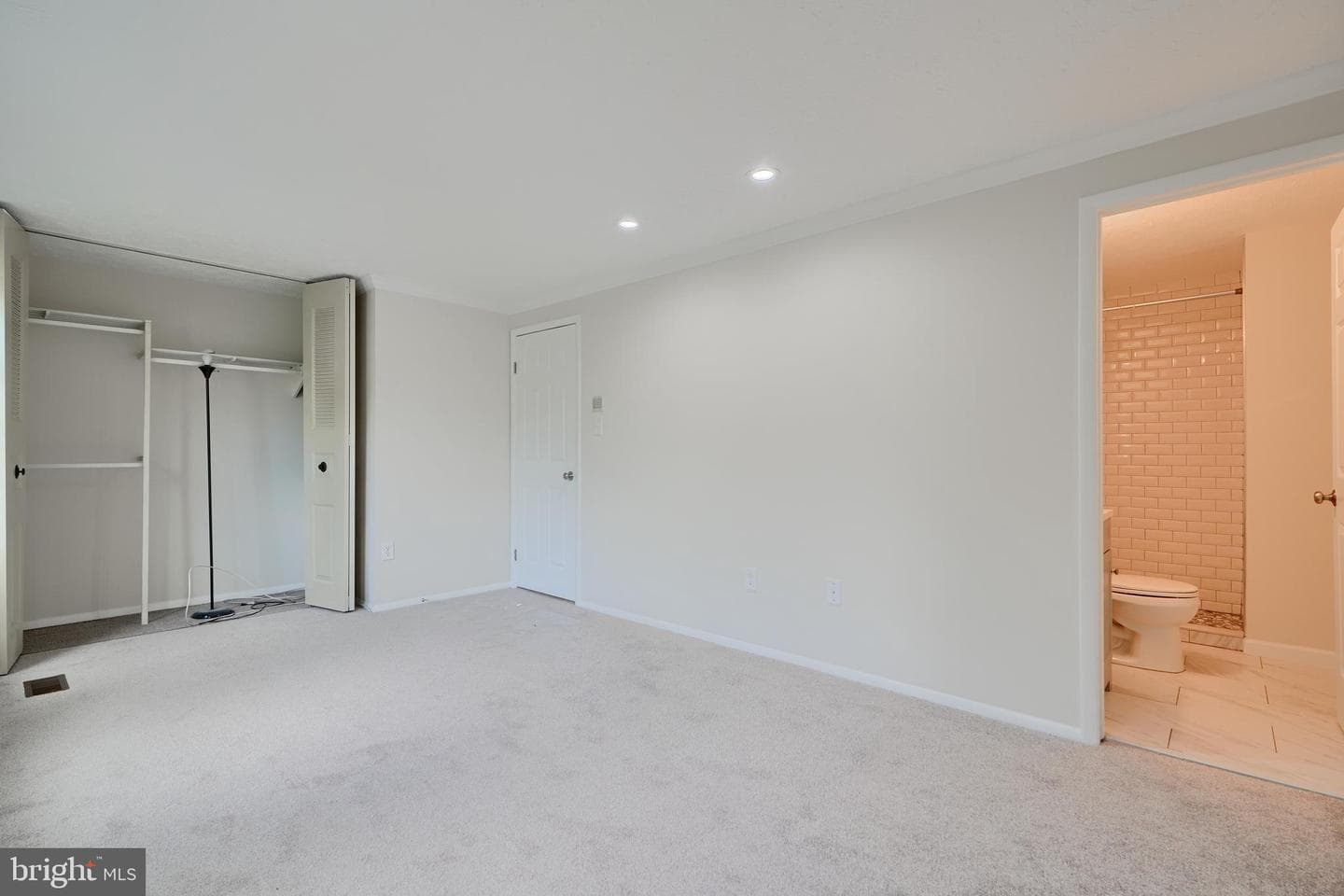 8838 Cross Country Place photo 16