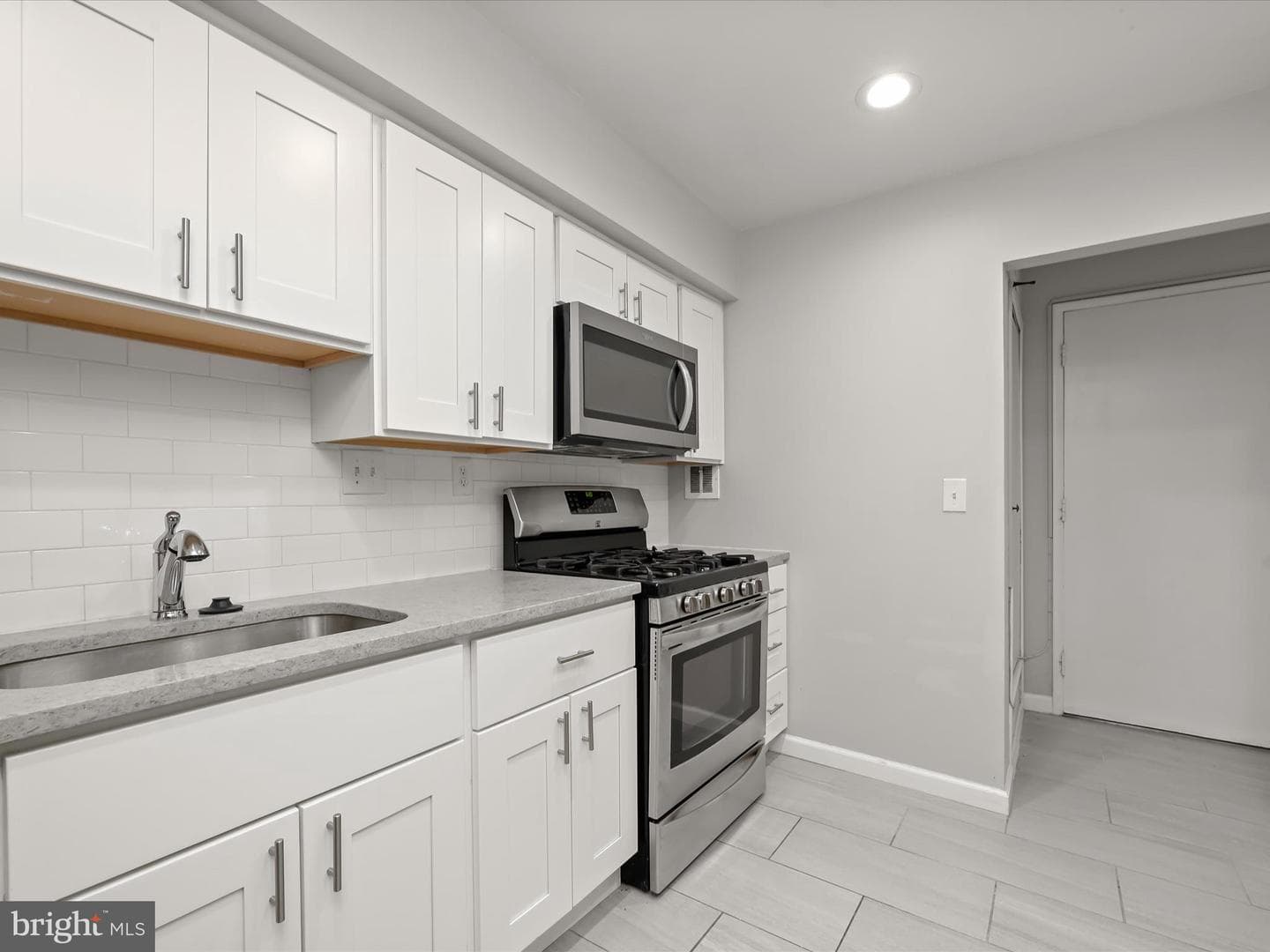 7545 Spring Lake Drive #7545-B photo 13