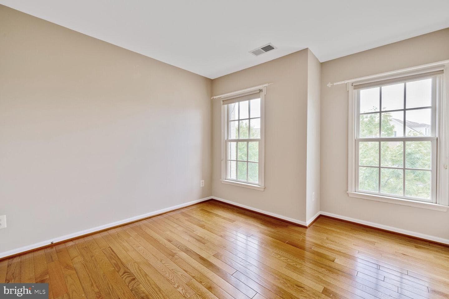 203 Oak Knoll Terrace photo 18