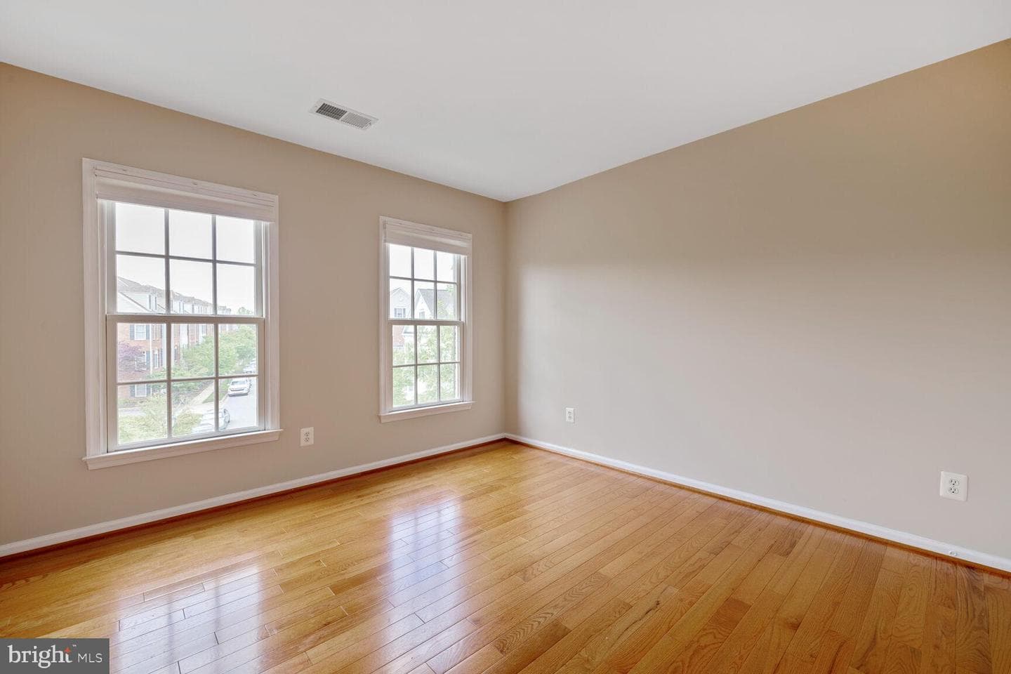203 Oak Knoll Terrace photo 19