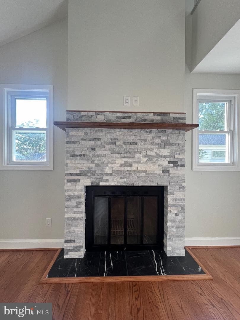 8107 Chester Street photo 17