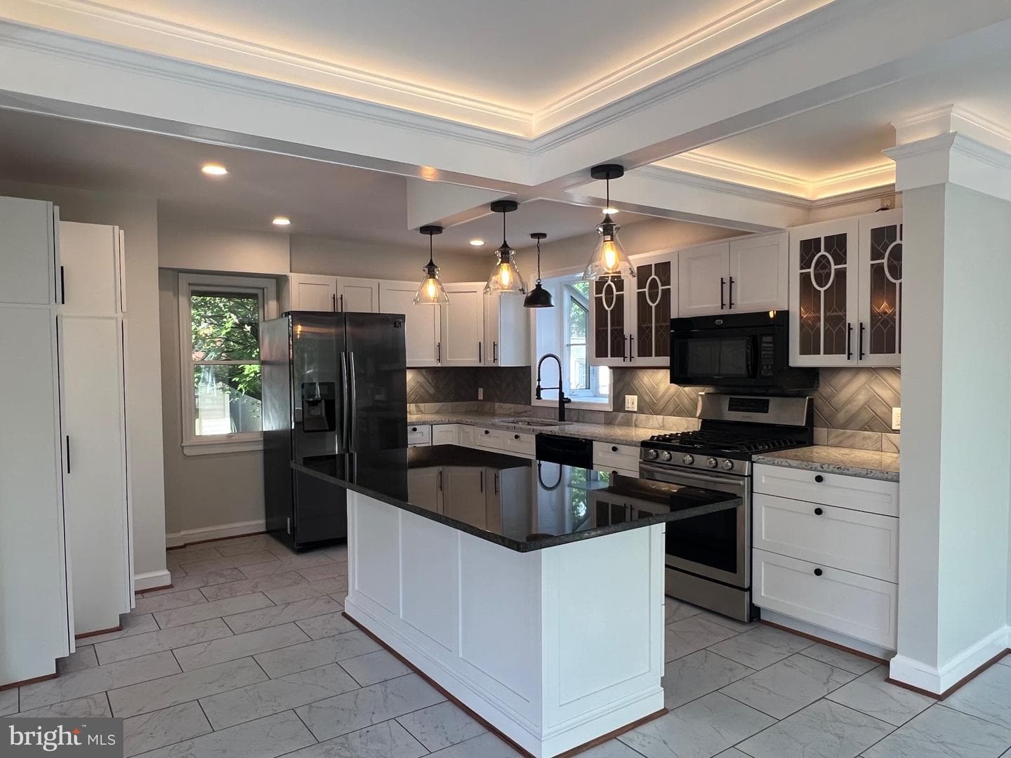 8107 Chester Street photo 21