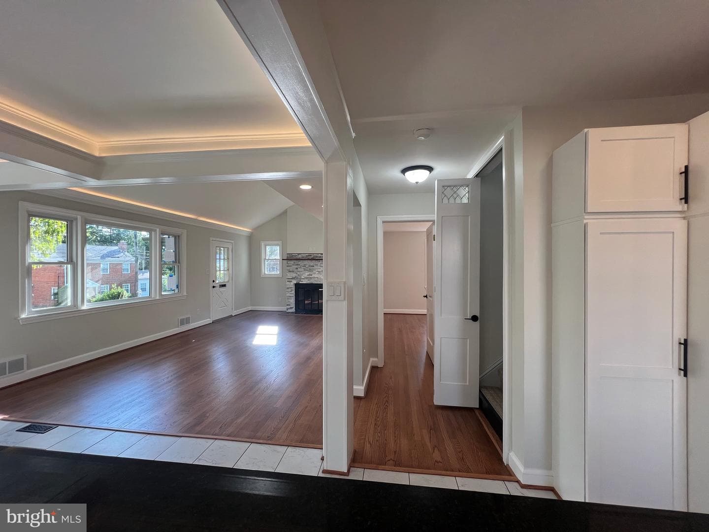 8107 Chester Street photo 30