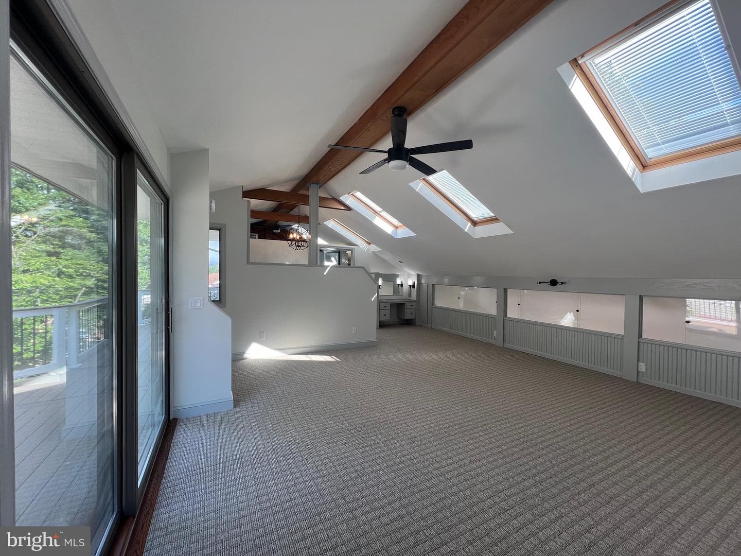 8107 Chester Street photo 40