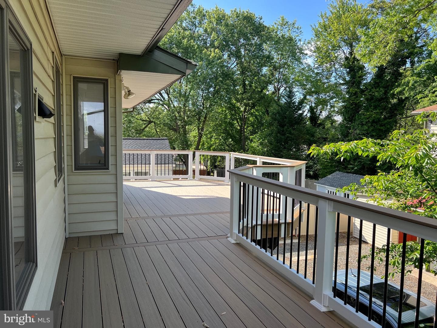 8107 Chester Street photo 47