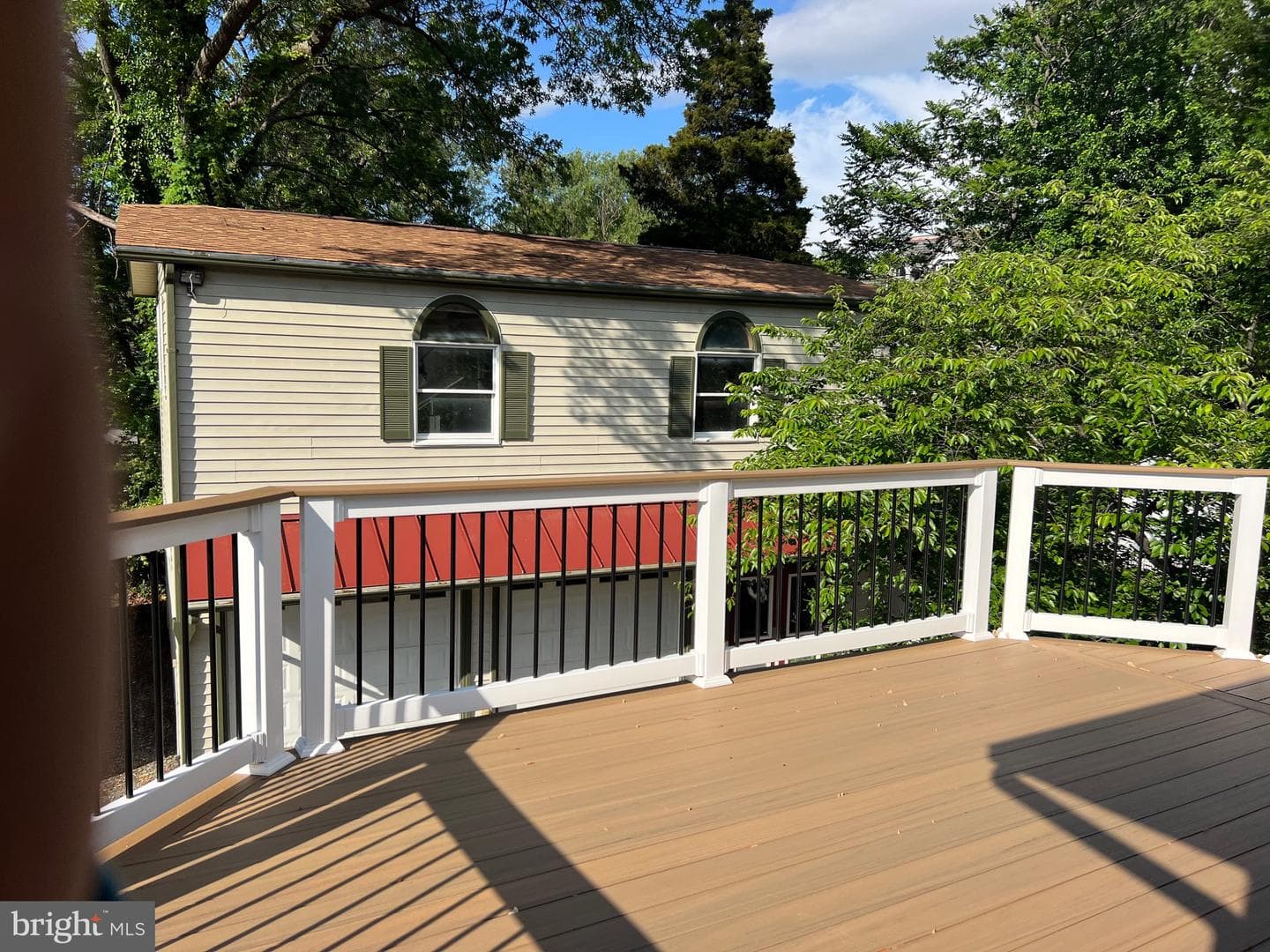 8107 Chester Street photo 49
