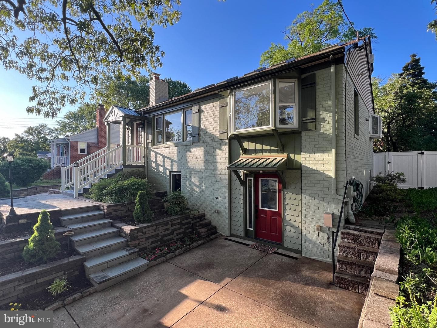 8107 Chester Street photo 5