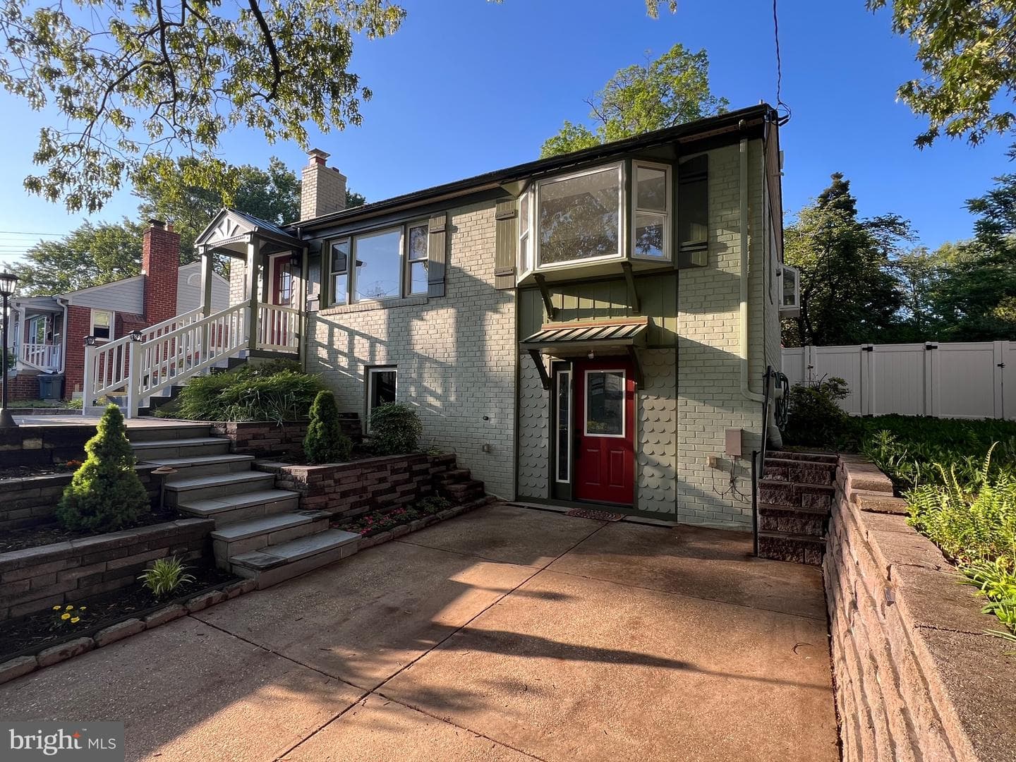8107 Chester Street photo 6