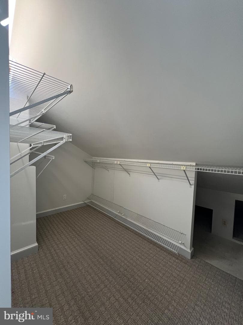 8107 Chester Street photo 60