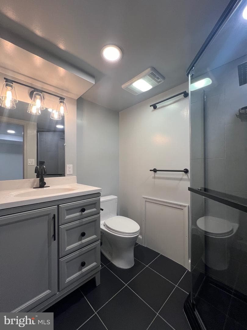 8107 Chester Street photo 64