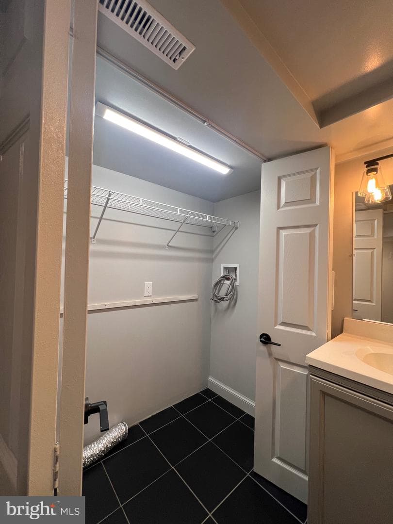 8107 Chester Street photo 66