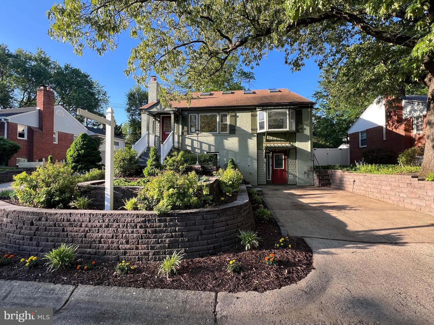 8107 Chester Street photo 7