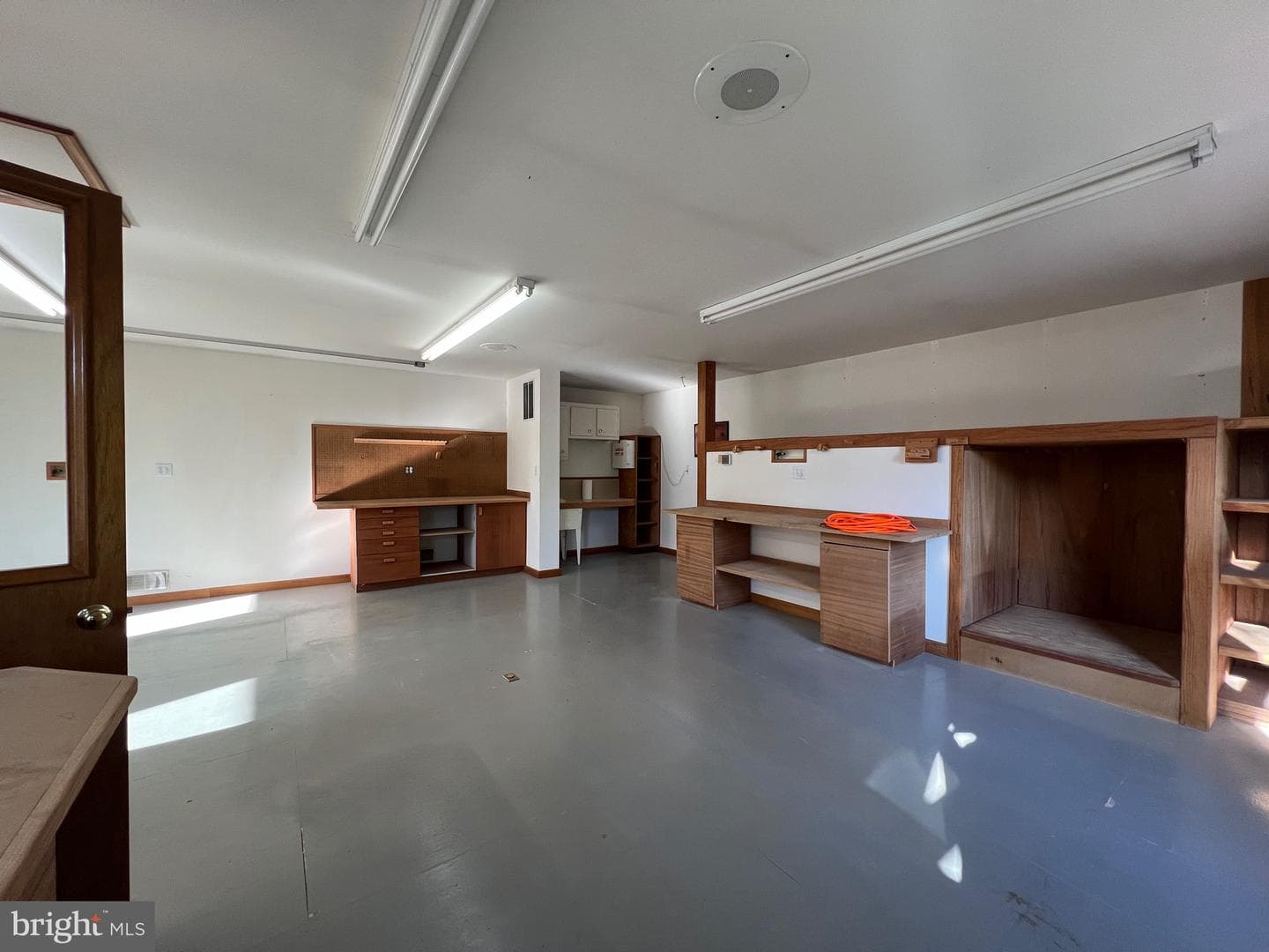 8107 Chester Street photo 85