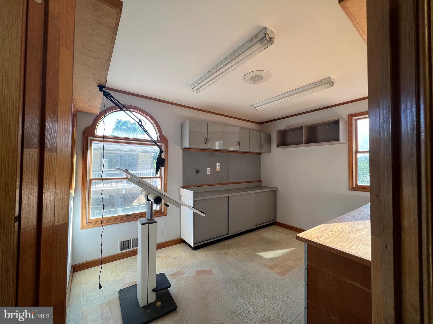 8107 Chester Street photo 86