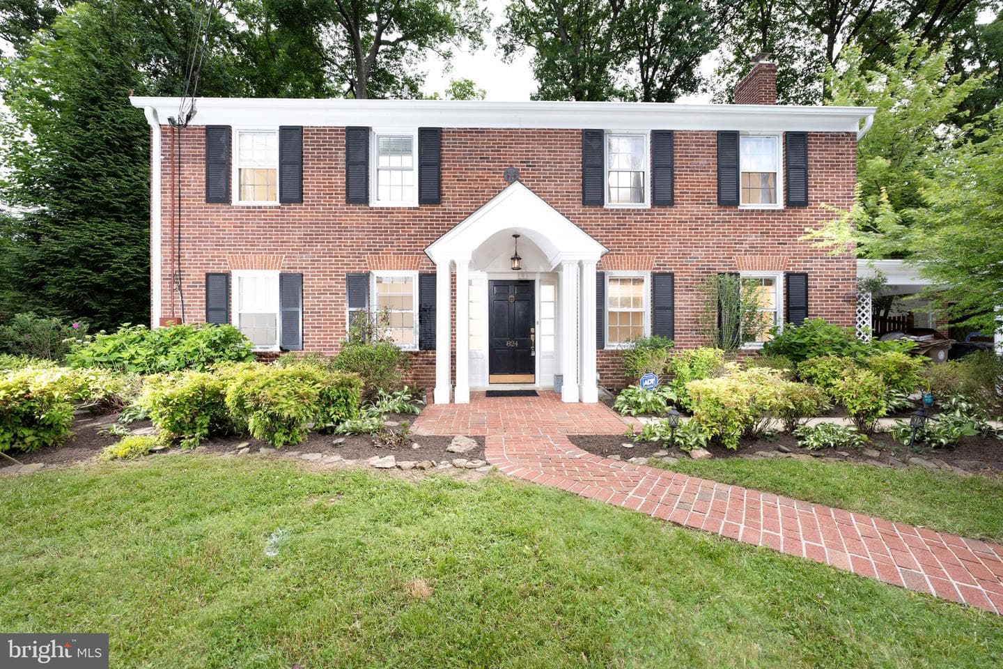 824 Aster Boulevard photo 1