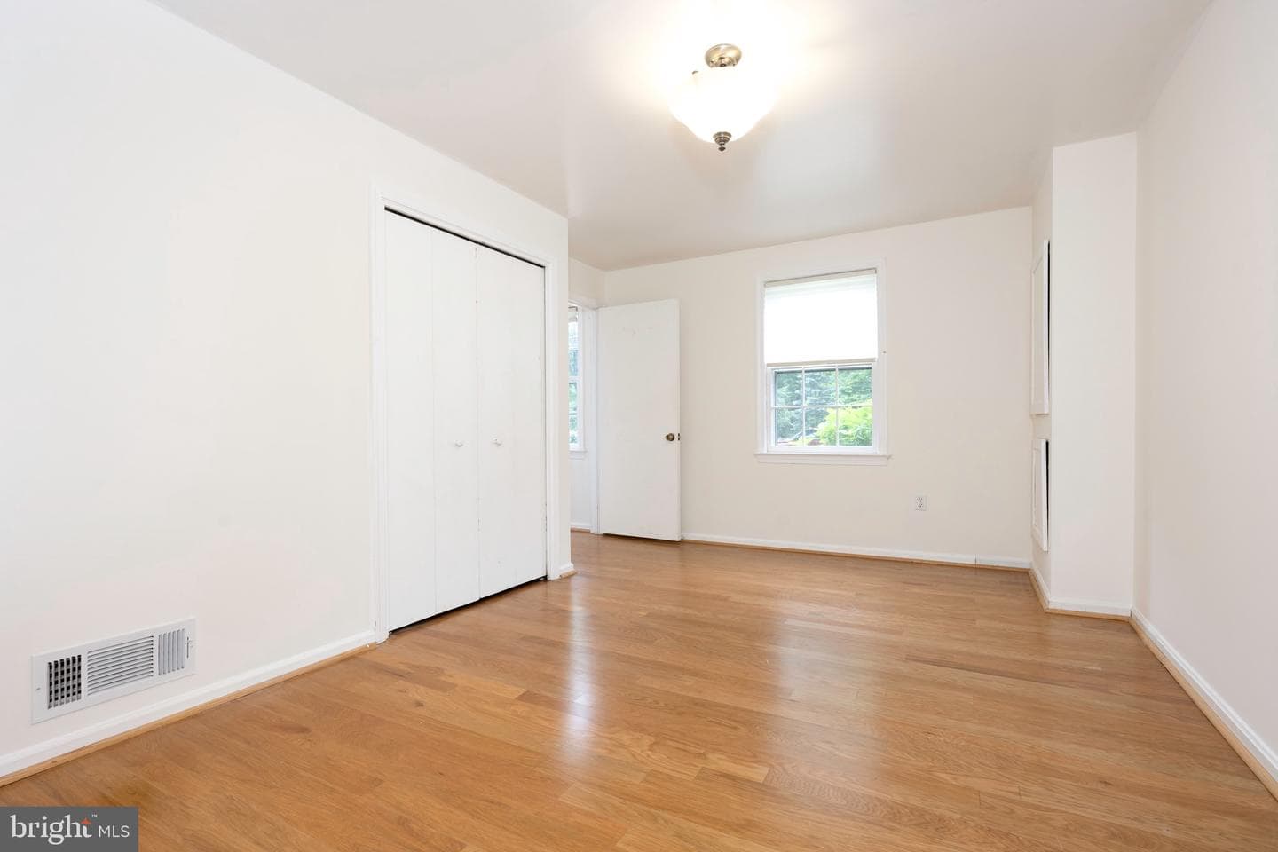 824 Aster Boulevard photo 14