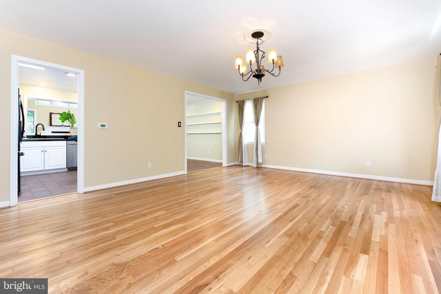 824 Aster Boulevard photo 5