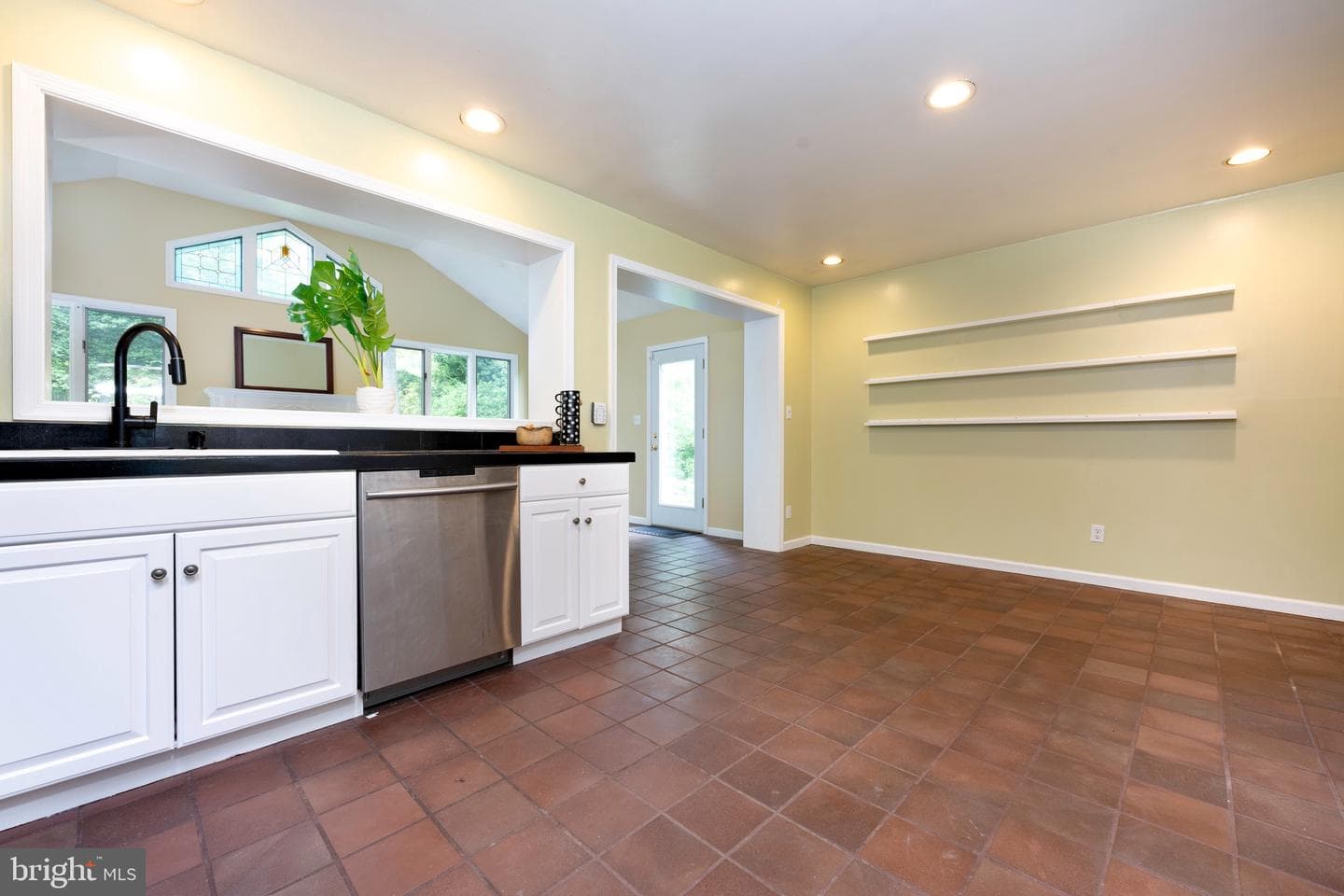 824 Aster Boulevard photo 7