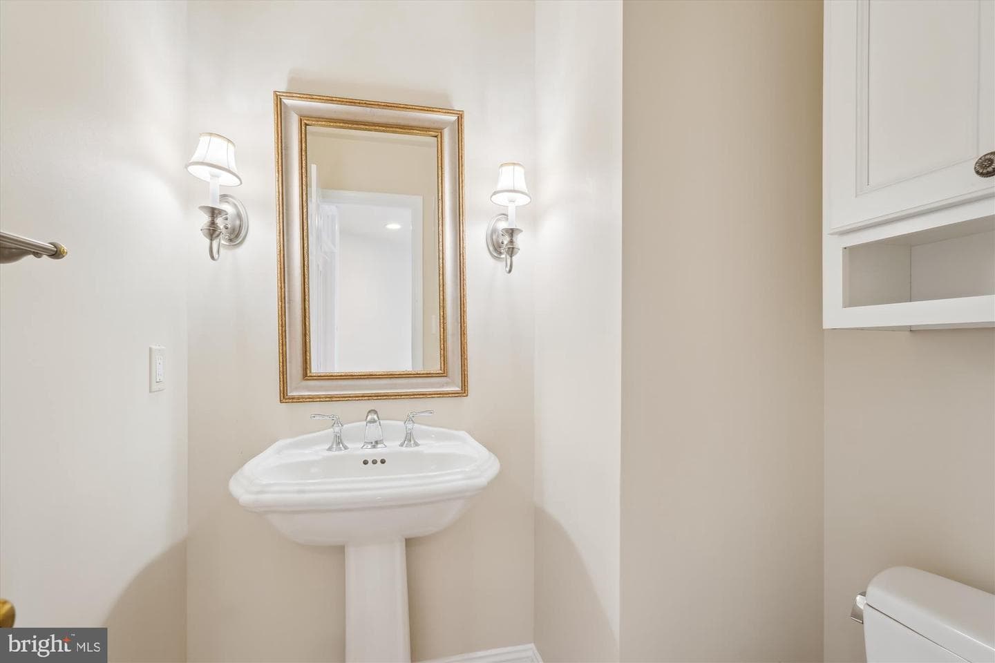 10924 Bloomingdale Drive photo 23