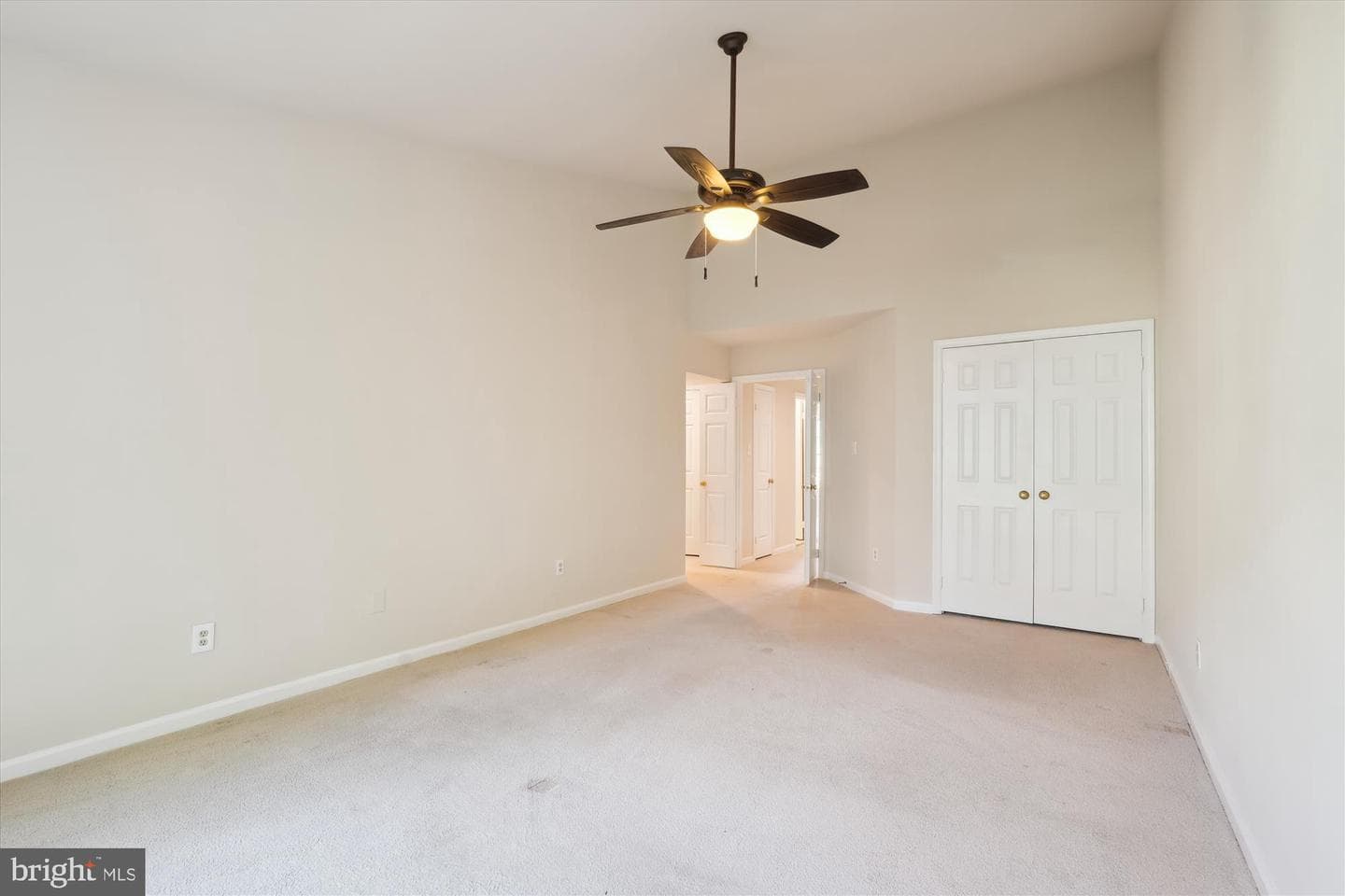10924 Bloomingdale Drive photo 25