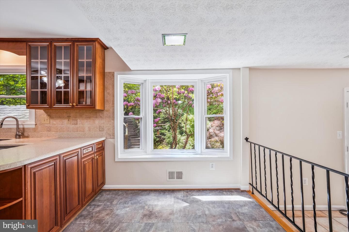 4826 Cherry Valley Drive photo 8