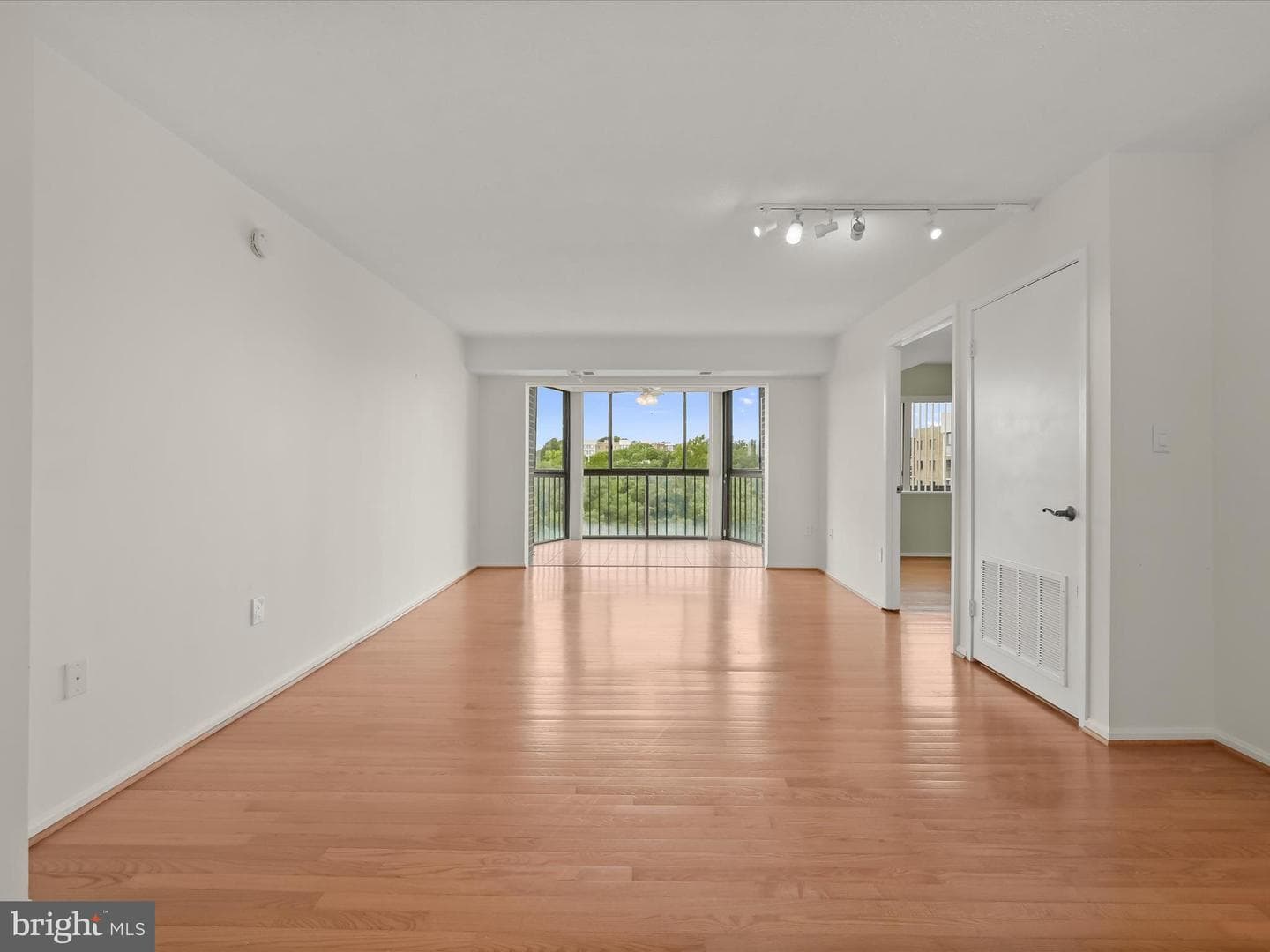15107 Interlachen Drive #2-919 photo 10
