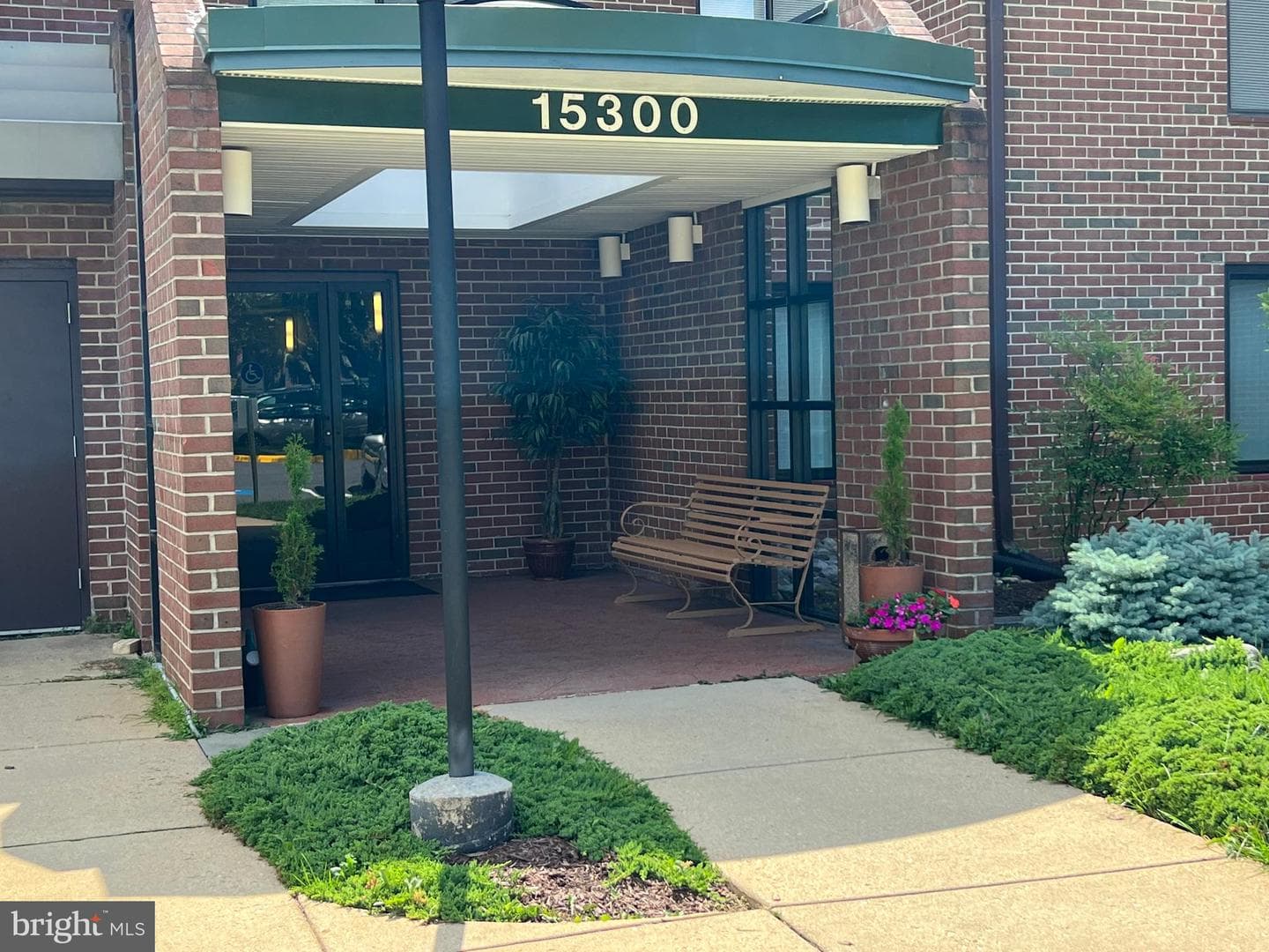 15300 Beaverbrook Court #88-2b photo 3