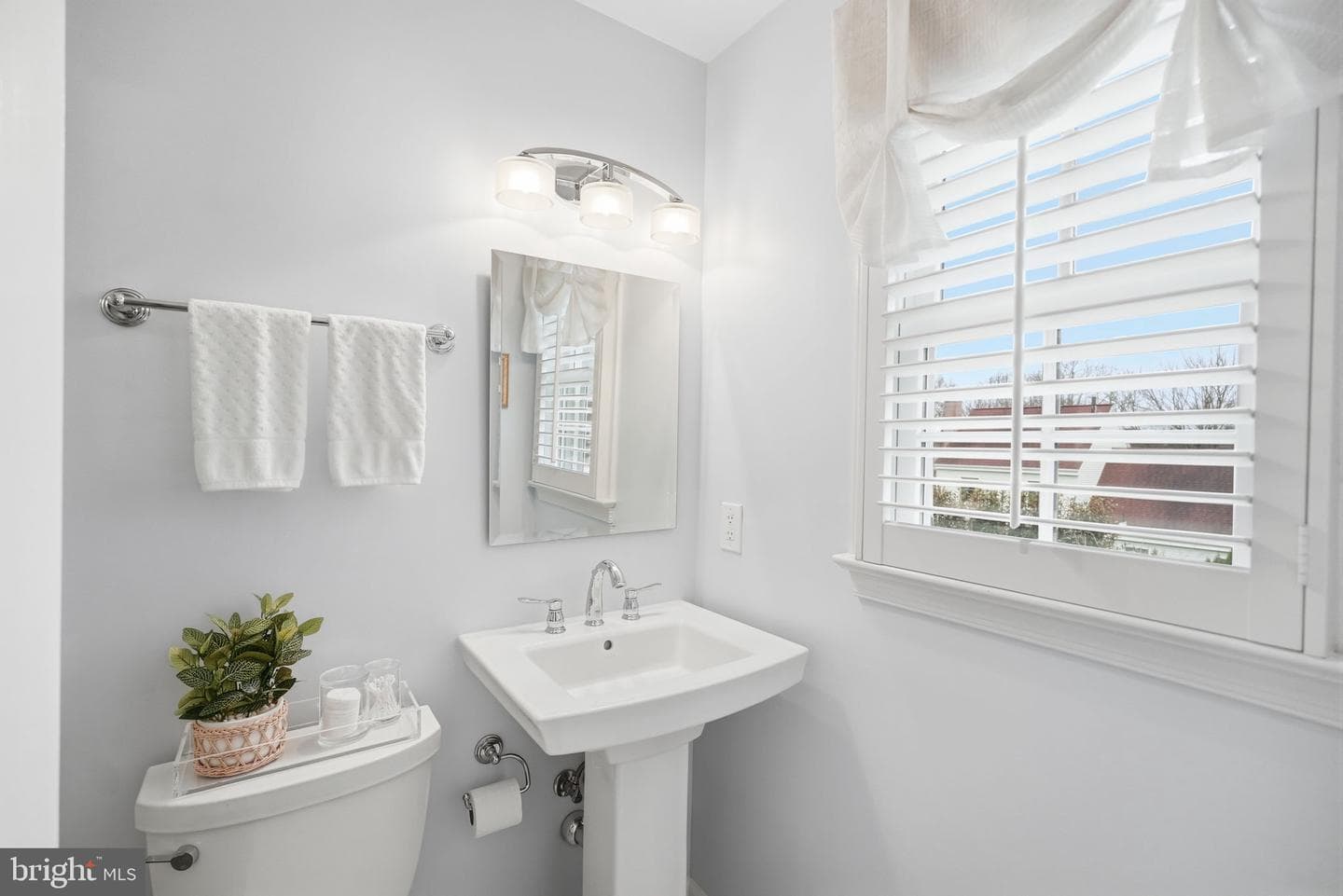 706 Fordham Street photo 28