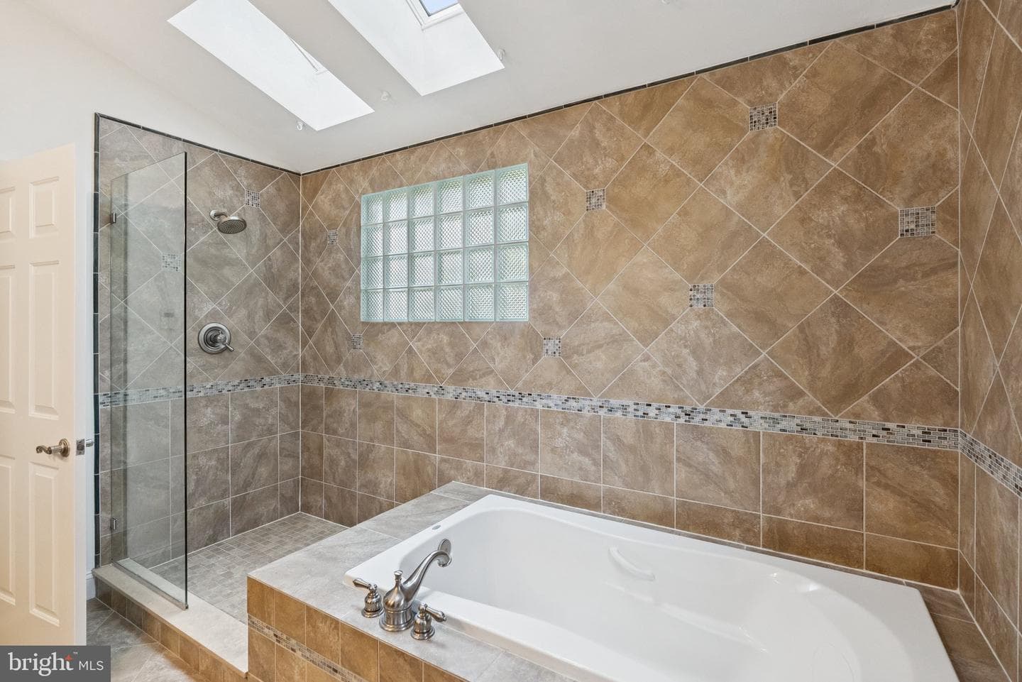 314 Beall Avenue photo 24