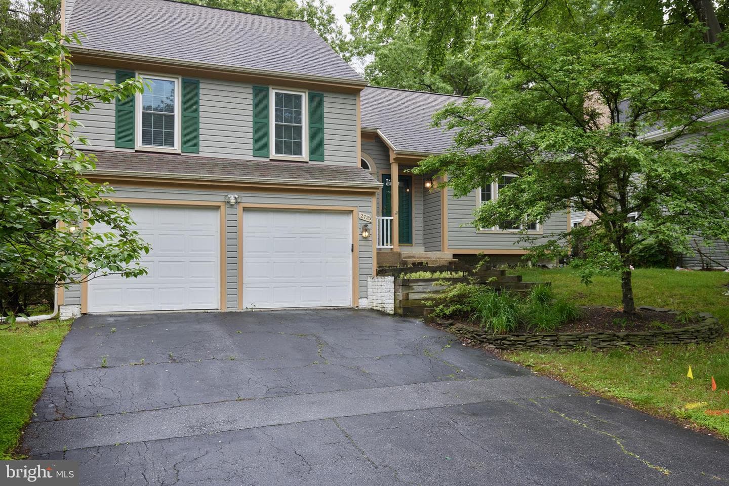 2723 Deer Ridge Drive photo 2
