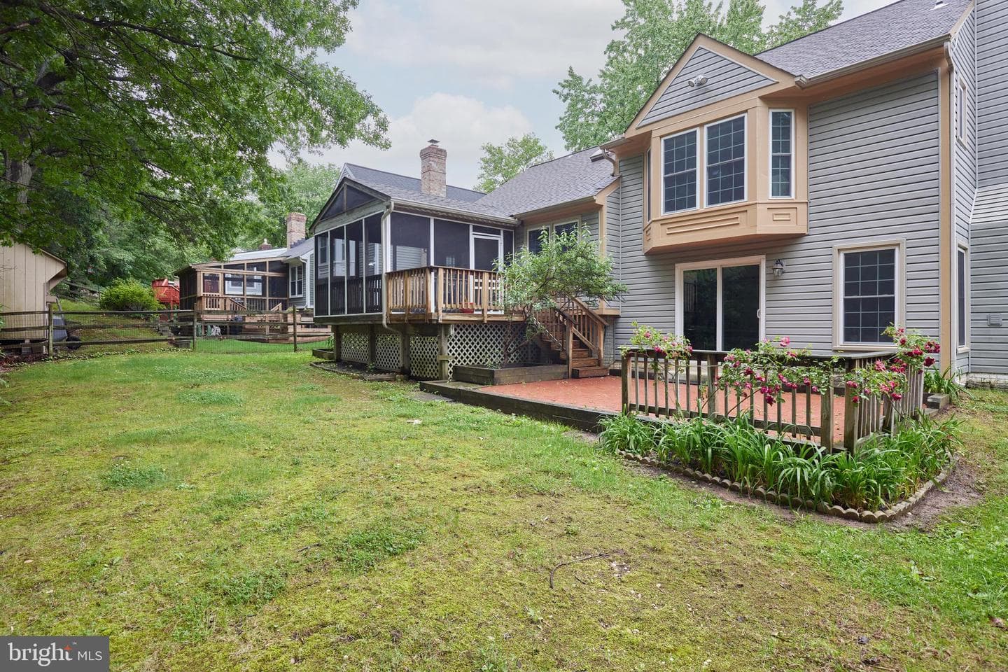 2723 Deer Ridge Drive photo 22