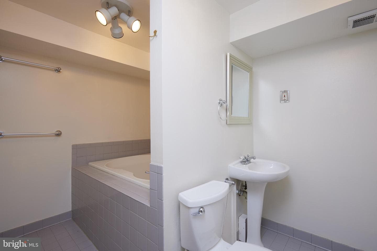 2723 Deer Ridge Drive photo 40