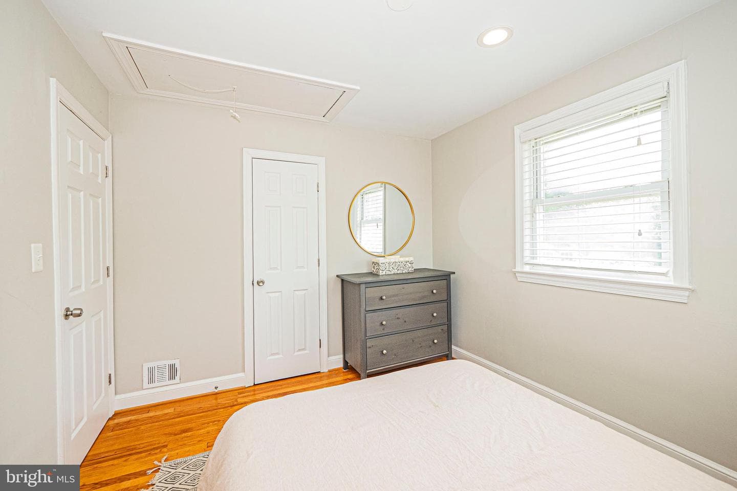 10021 Lorain Avenue photo 35