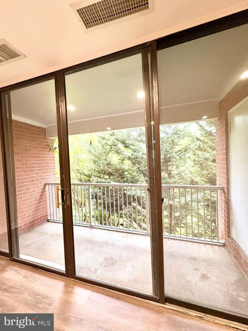 788 Quince Orchard Boulevard #202 photo 3