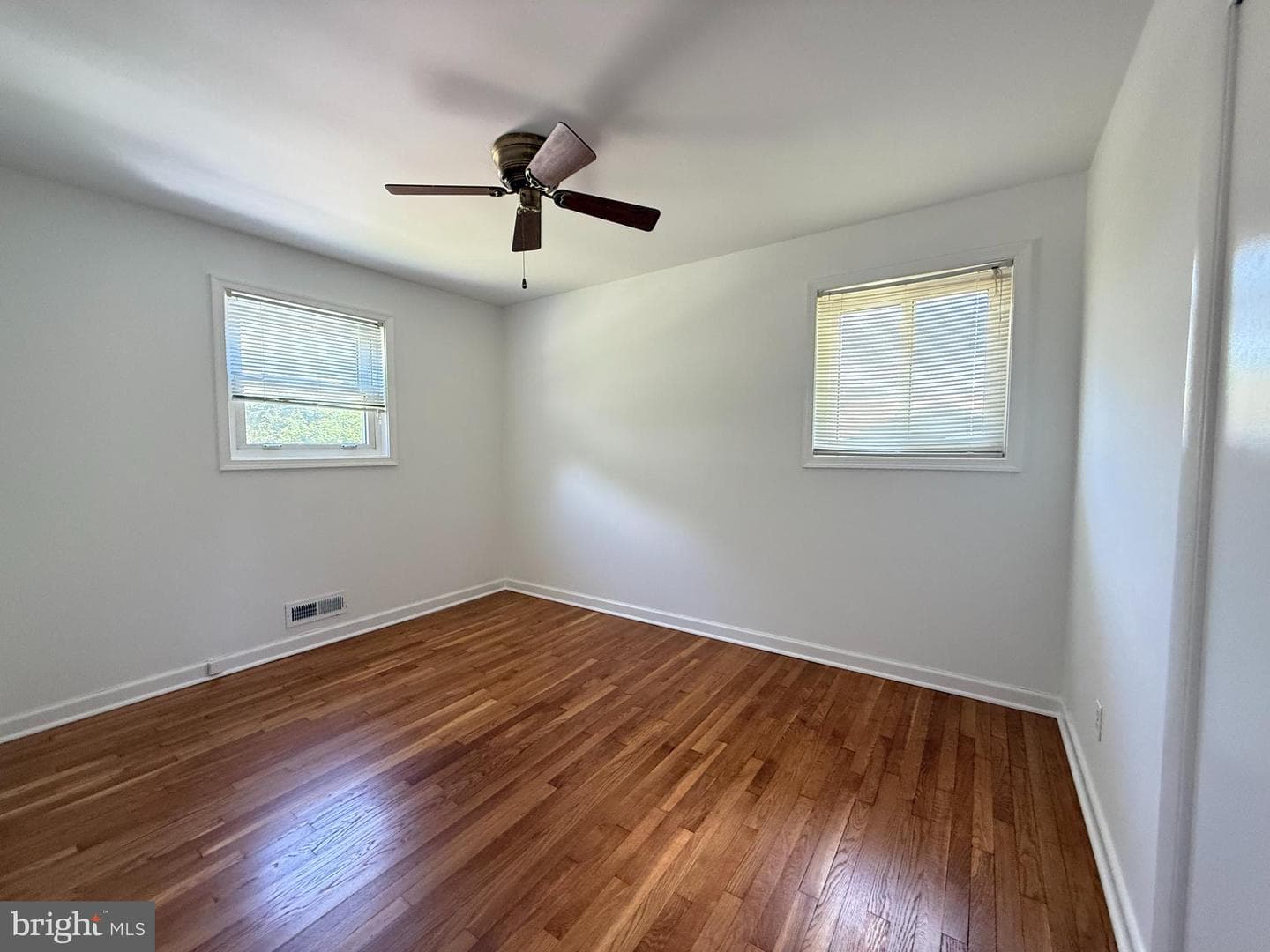 12115 Hunters Lane photo 13