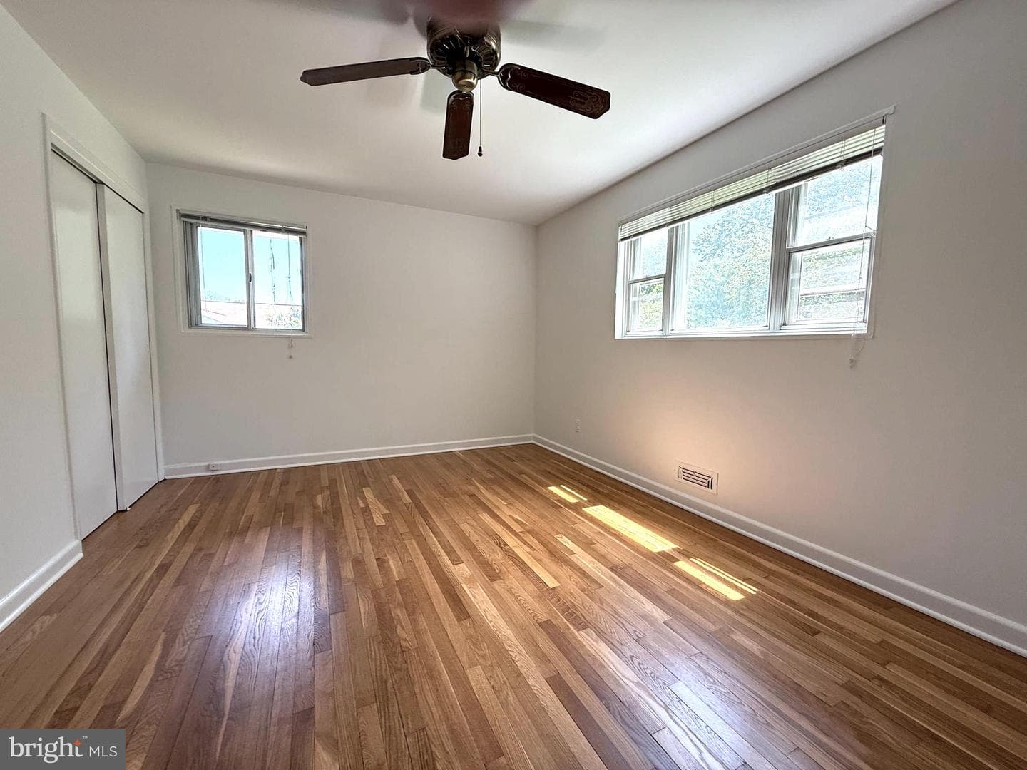 12115 Hunters Lane photo 14