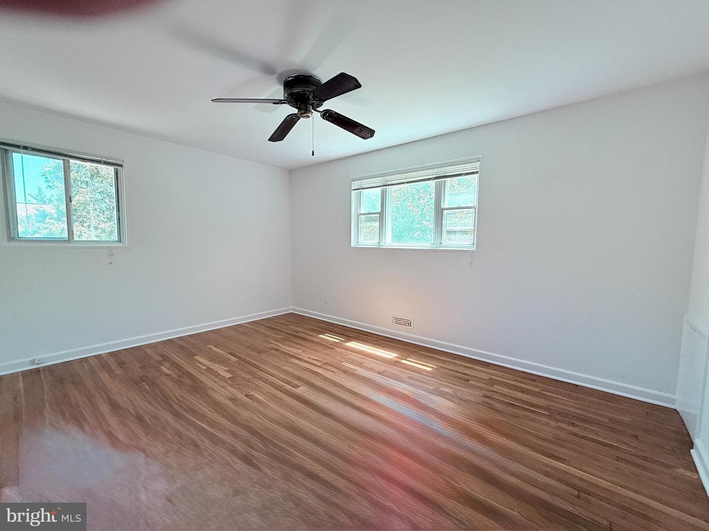 12115 Hunters Lane photo 15