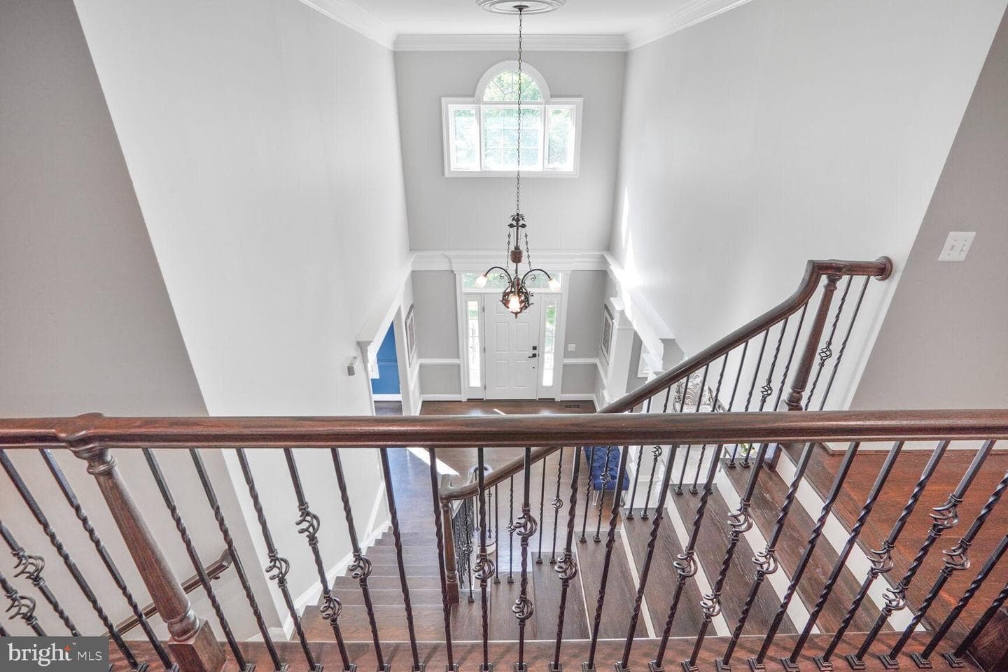 10701 Hunting Lane photo 32