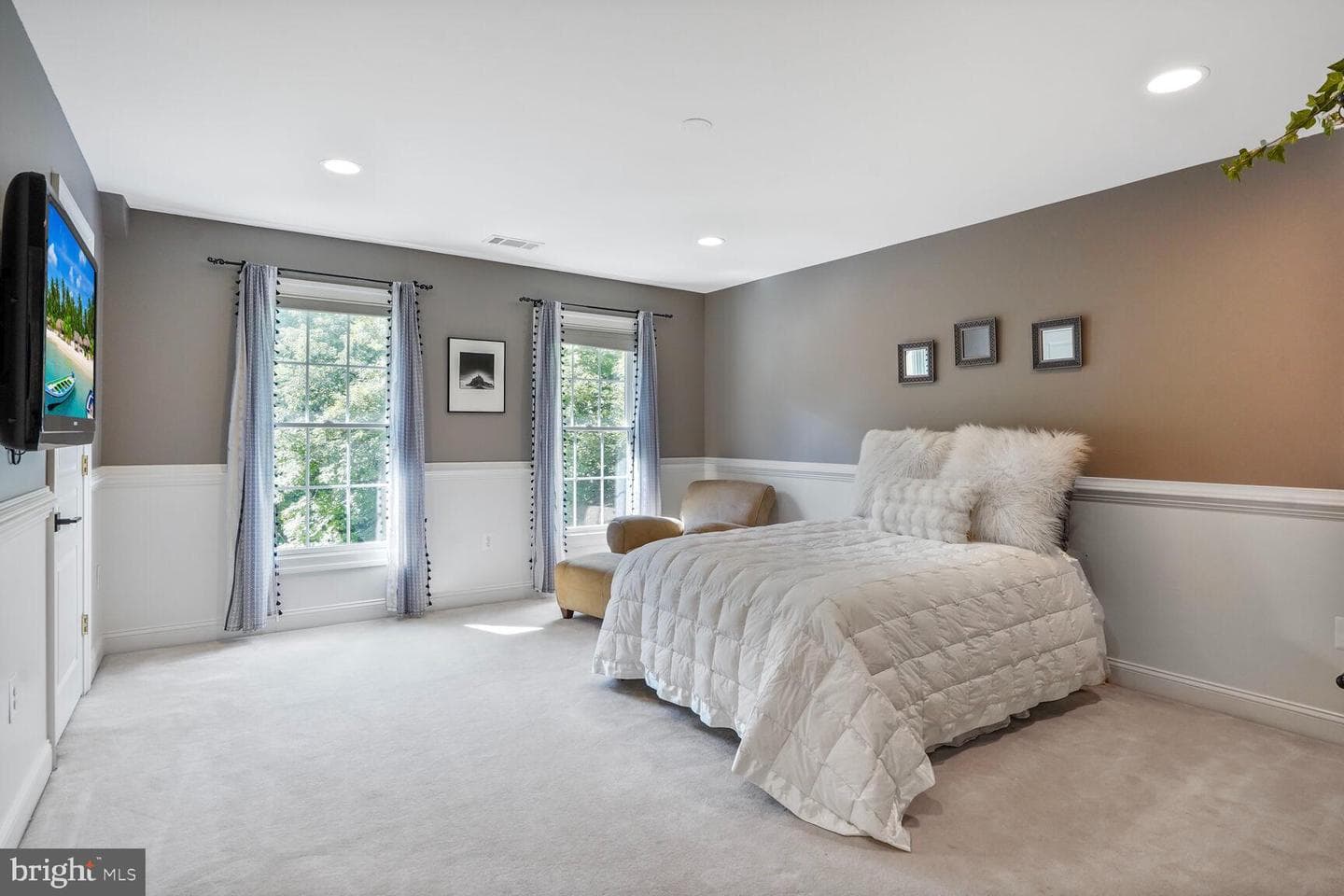 10701 Hunting Lane photo 60
