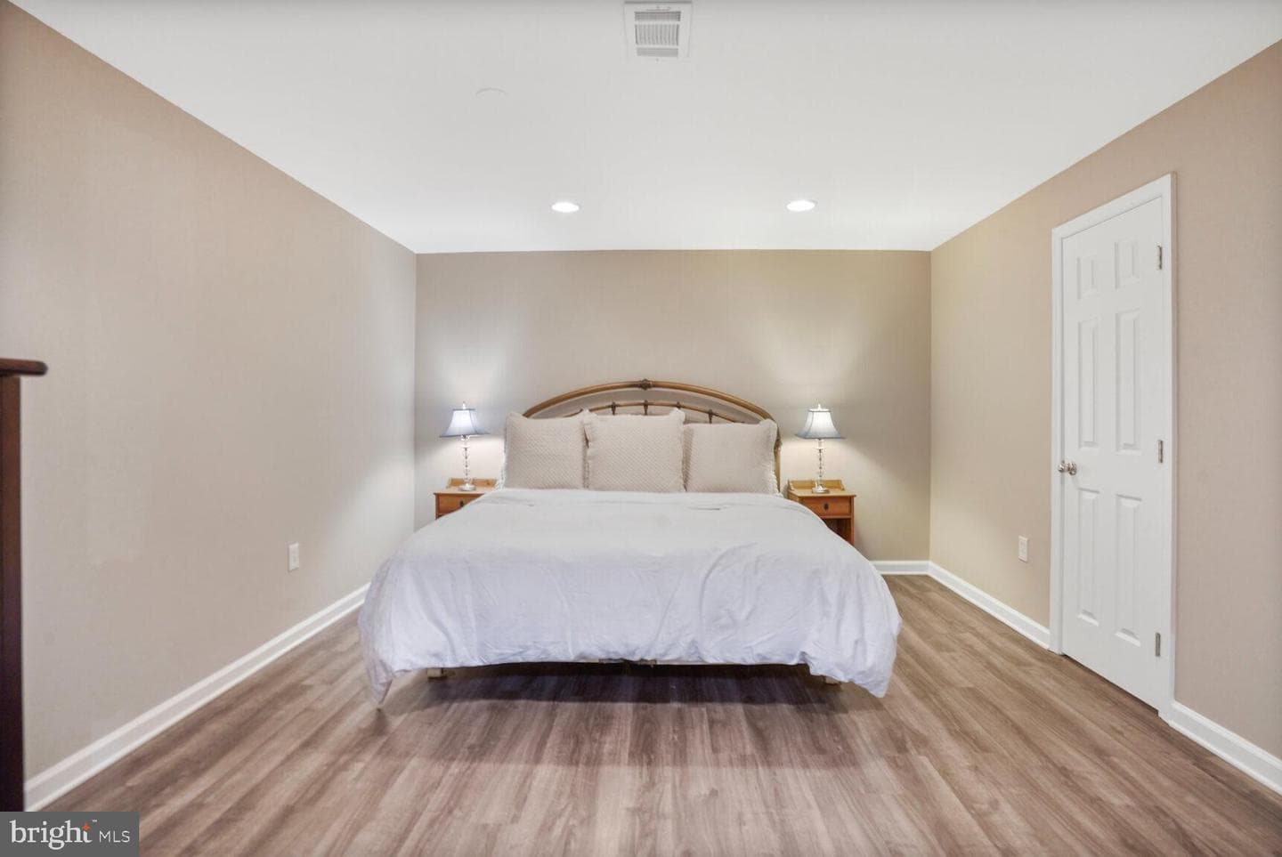 10701 Hunting Lane photo 67