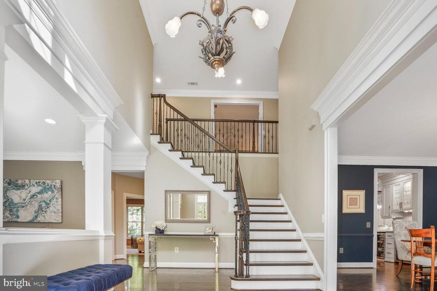 10701 Hunting Lane photo 8